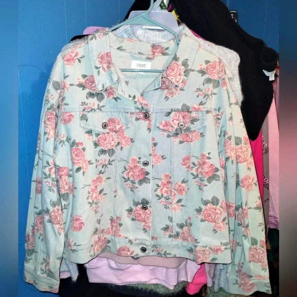 Fancy Floral Denim Jacket NWOT Size Large - Picture 3 of 6